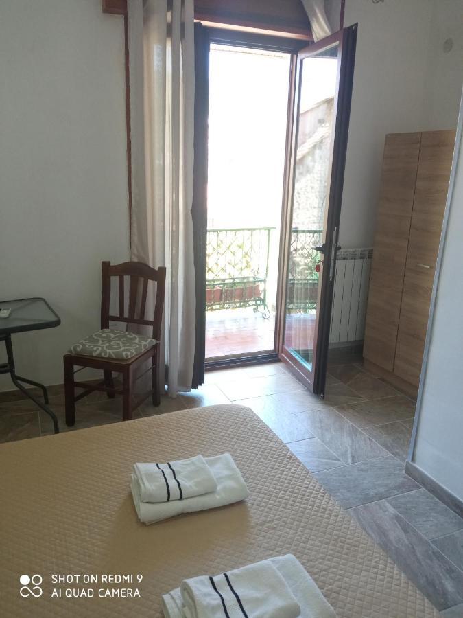 Bed & Breakfast Il Sentiero อาเจโรลา ภายนอก รูปภาพ