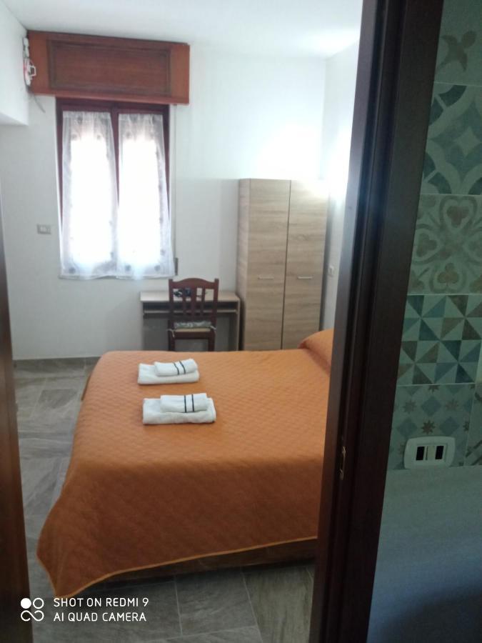 Bed & Breakfast Il Sentiero อาเจโรลา ภายนอก รูปภาพ