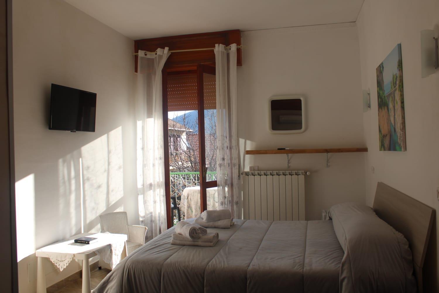 Bed & Breakfast Il Sentiero อาเจโรลา ภายนอก รูปภาพ